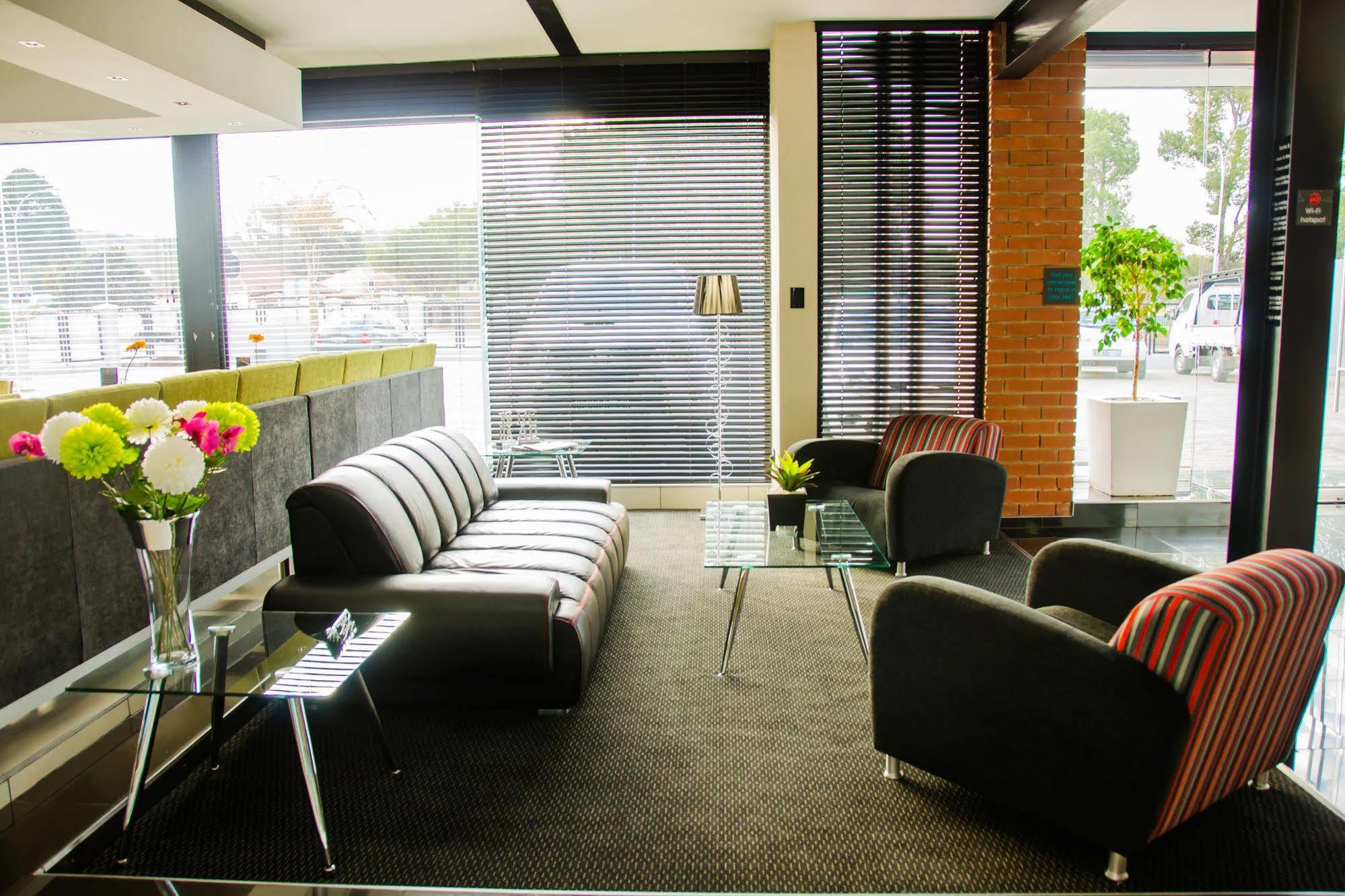 City Living Boutique Hotel Bloemfontein Bagian luar foto